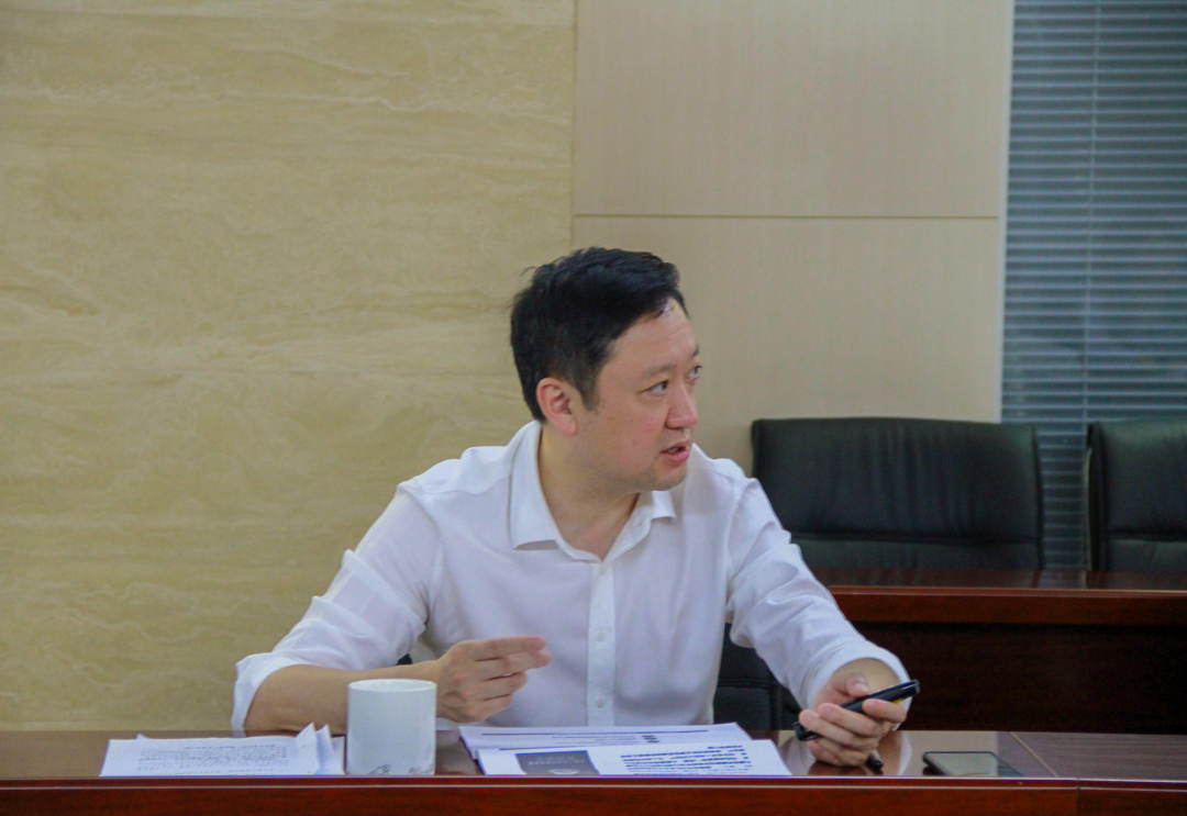 杜巖岫同志參加支部活動(dòng)，為黨員講授黨課